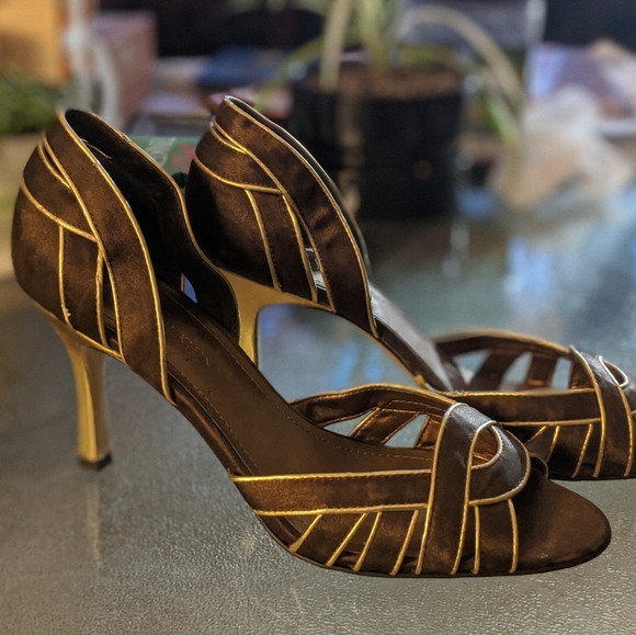 AK bronze and gold peep toe pumps- 8M NWT - Picture 5 of 7